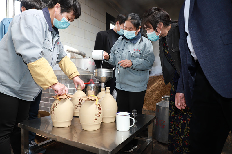 第12屆冬藏封壇節(jié)啟動 山東“春開窖;元隆酒莊”杯“我的紀(jì)念日”征文大賽同時揭曉